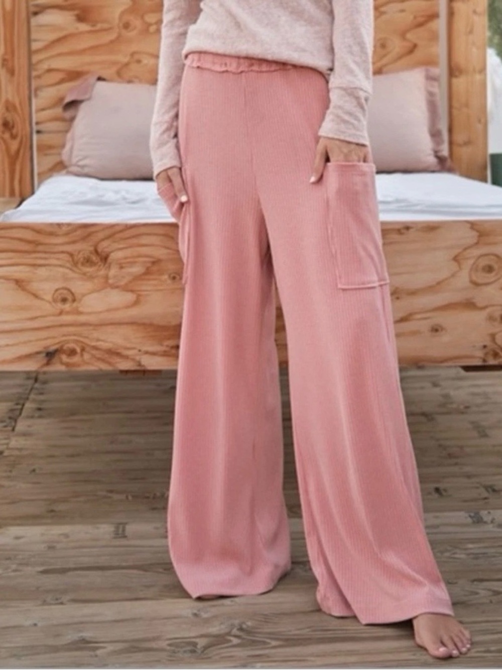 Wide-Leg Ribbed Palazzo Pants with Pockets size Small